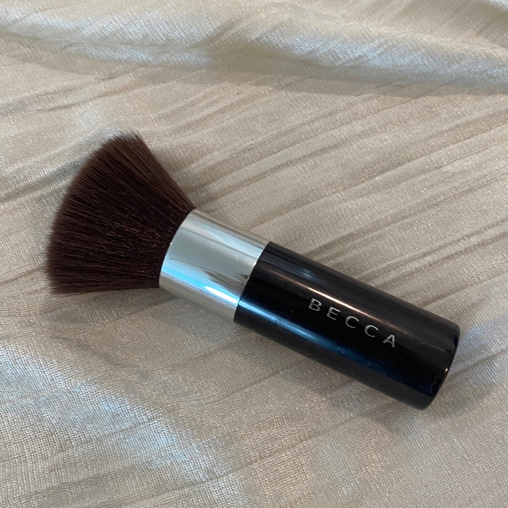 Becca kabuki brush